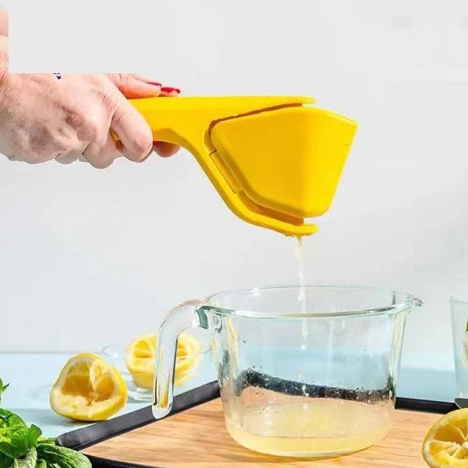 Manual Lemon Fruit Plastic Juicer - Wizcoffer